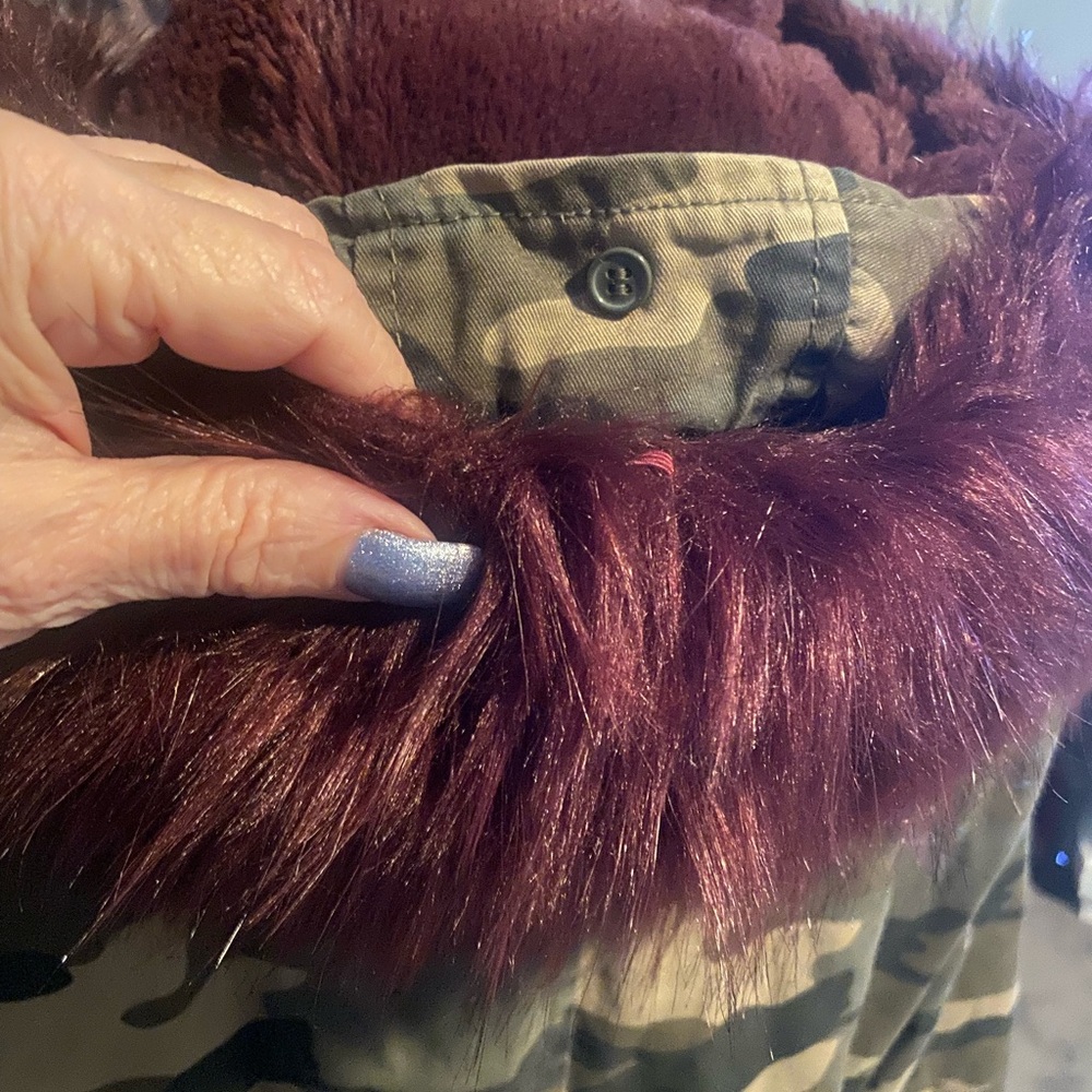 Calling all my CAMO GIRLS !! Many details heavy and fashionable 💚🩶🦌 - Picture 6 of 16
